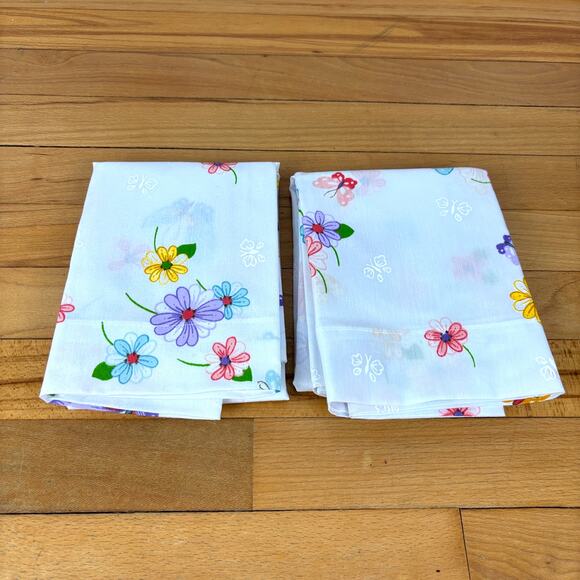 Thomaston No Iron Standard Pillow Cases- set 2 NEW Butterfly Floral cottage twee - Picture 1 of 6